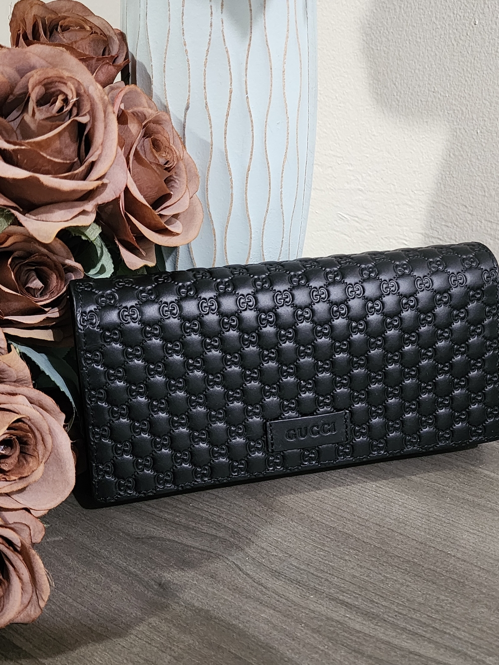 ⭐️NEW ON SALE⭐️ Gucci Black Embossed GG Leather Wallet Clutch